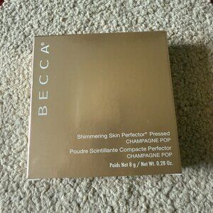 Becca Shimmering Skin Perfector Pressed in shade "Champagne Pop"